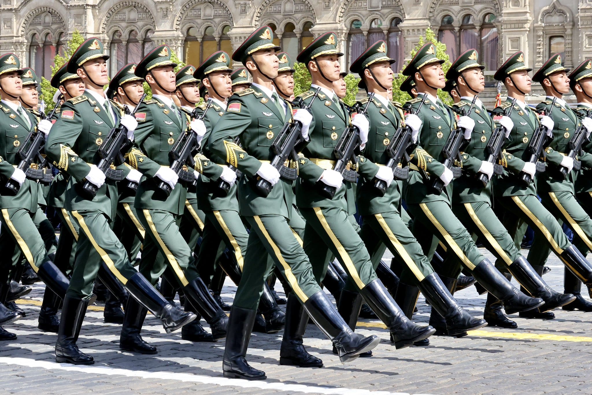 Gran desfile en Rusia conmemora el 80 aniversario de la victoria sobre el nazismo.